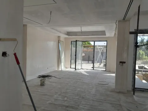 نقاشی اپارتمان ۹۰ متری — نمونه‌کار علی پورعباسی